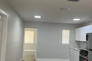 2102 Delaware Ave, Fort Pierce, FL 34950 - Photo 9