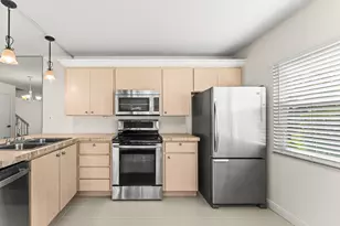 3136 Kingston Ct, West Palm Beach, FL 33409 - Photo 13