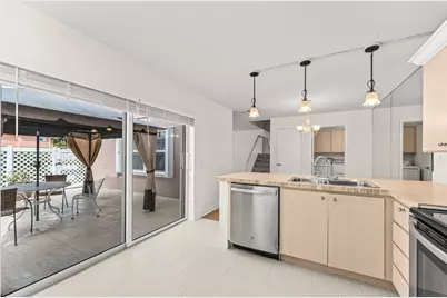 3136 Kingston Court, West Palm Beach, FL 33409 - Photo 13