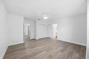 13380 Georgian Ct, Wellington, FL 33414 - Photo 17