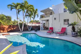 137 Edgewood Dr, West Palm Beach, FL 33405 - Photo 1