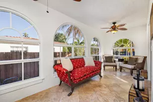 137 Edgewood Dr, West Palm Beach, FL 33405 - Photo 9