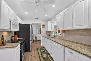 105 SW 9th St, Boynton Beach, FL 33426 - Photo 21