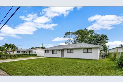 2016 Avenue S, Riviera Beach, FL 33404 - Photo 5