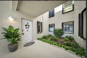 3206 S Lakeview Cir, Hutchinson Island, FL 34949 - Photo 7