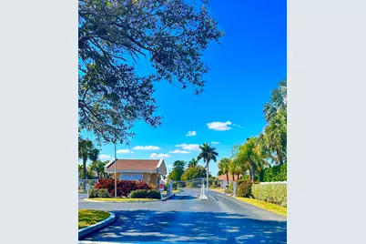 3206 S Lakeview Circle #1101, Fort Pierce, FL 34949 - Photo 3