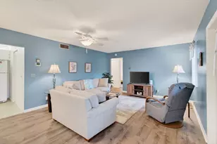 405 Pine Glen Ln, Greenacres, FL 33463 - Photo 7