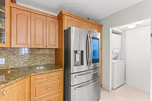 4236 Palm Bay Cir, West Palm Beach, FL 33406 - Photo 15