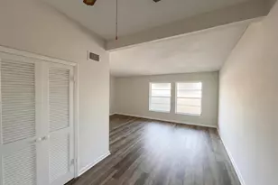 141 SE Calmoso Dr, Port Saint Lucie, FL 34983 - Photo 9