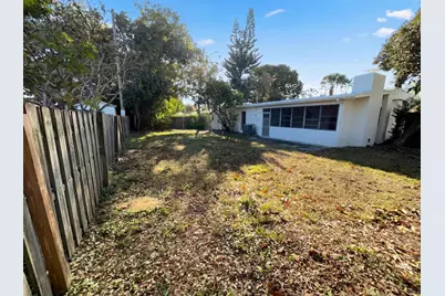 141 SE Calmoso Drive, Port Saint Lucie, FL 34983 - Photo 5