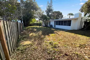 141 SE Calmoso Dr, Port Saint Lucie, FL 34983 - Photo 5