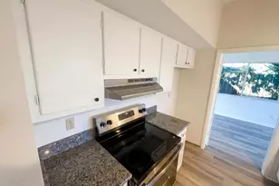 141 SE Calmoso Dr, Port Saint Lucie, FL 34983 - Photo 11