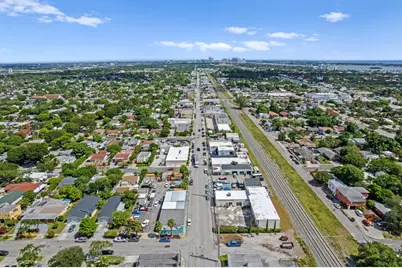 5913 Georgia Avenue, West Palm Beach, FL 33405 - Photo 9