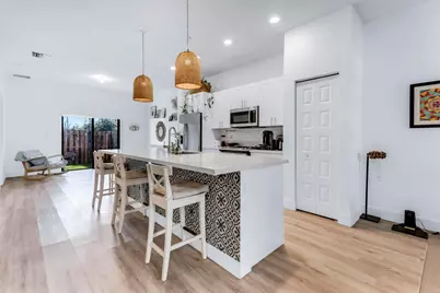 8015 NW 104th Avenue #6, Doral, FL 33178 - Photo 5