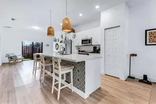 8015 NW 104th Ave, Doral, FL 33178 - Photo 5