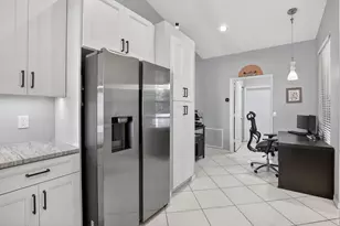 2491 Aragon Blvd, Sunrise, FL 33322 - Photo 5