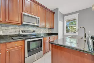 285 E Bay Cedar Cir, Jupiter, FL 33458 - Photo 13