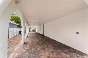 114 S Lake Dr, Lantana, FL 33462 - Photo 11