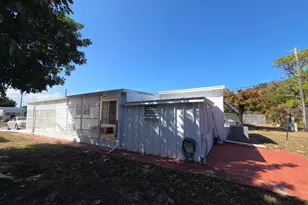 8121 SE Skylark Ave, Hobe Sound, FL 33455 - Photo 27