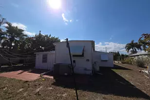 8121 SE Skylark Ave, Hobe Sound, FL 33455 - Photo 29