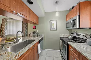 835 Club Dr, Palm Beach Gardens, FL 33418 - Photo 3