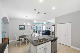 11554 SW Lake Park Dr, Port Saint Lucie, FL 34987 - Photo 15