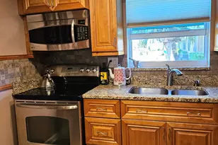 2677 Dudley Dr W, West Palm Beach, FL 33415 - Photo 7