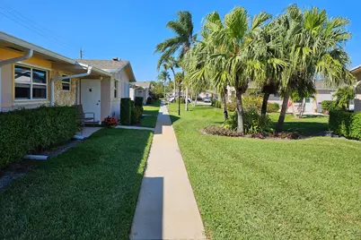 2677 Dudley Drive W #G, West Palm Beach, FL 33415 - Photo 3