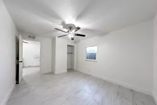 404 N 38th St, Fort Pierce, FL 34947 - Photo 15