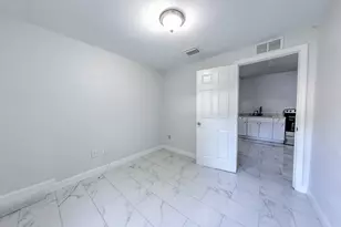 404 N 38th St, Fort Pierce, FL 34947 - Photo 23