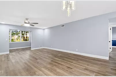 2515 NE 2nd Court #204, Boynton Beach, FL 33435 - Photo 5