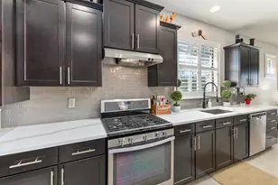 255 SE Courances Dr, Port Saint Lucie, FL 34984 - Photo 13