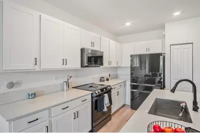 852 SE Grovebush Lane, Port Saint Lucie, FL 34984 - Photo 17