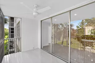 2651 S Palm Aire Dr S, Pompano Beach, FL 33069 - Photo 27