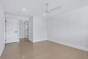 2651 S Palm Aire Dr S, Pompano Beach, FL 33069 - Photo 25