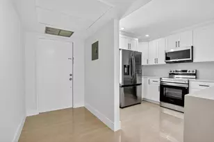 2651 S Palm Aire Dr S, Pompano Beach, FL 33069 - Photo 13