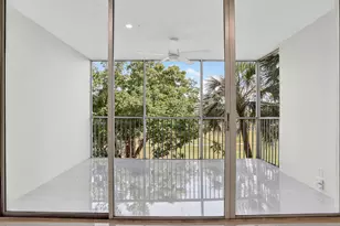 2651 S Palm Aire Dr S, Pompano Beach, FL 33069 - Photo 15