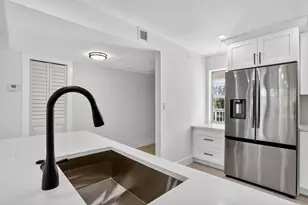 2651 S Palm Aire Dr S, Pompano Beach, FL 33069 - Photo 7