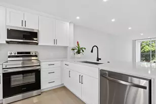 2651 S Palm Aire Dr S, Pompano Beach, FL 33069 - Photo 1