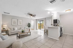 16 Crossings Cir, Boynton Beach, FL 33435 - Photo 9