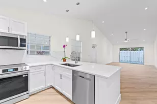 1658 Royal Forest Ct Ct, West Palm Beach, FL 33406 - Photo 13