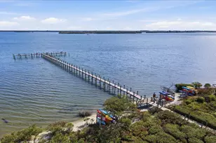 6285 N Mirror Lake Dr, Sebastian, FL 32958 - Photo 27