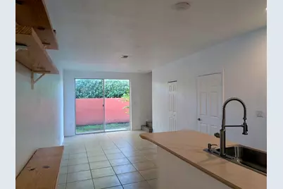 6333 Landings Way #6333, Tamarac, FL 33321 - Photo 7