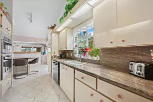 352 River Edge Rd, Jupiter, FL 33477 - Photo 9