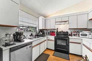 906 Congressional Way, Deerfield Beach, FL 33442 - Photo 3