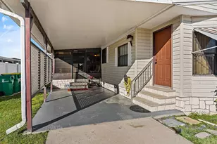 637 Periwinkle Cir, Sebastian, FL 32976 - Photo 9