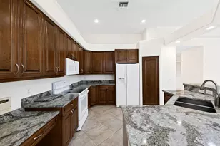 2730 Tecumseh Dr, West Palm Beach, FL 33409 - Photo 25