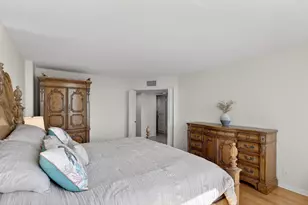 1147 Hillsboro Mile, Pompano Beach, FL 33062 - Photo 21