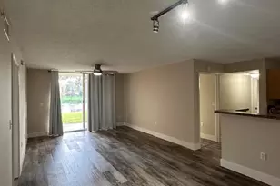 7824 Sonoma Springs Cir, Lake Worth, FL 33463 - Photo 7