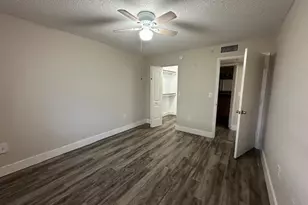 7824 Sonoma Springs Cir, Lake Worth, FL 33463 - Photo 9